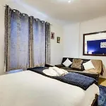 Affordable Family Apartment Near Oxford Street